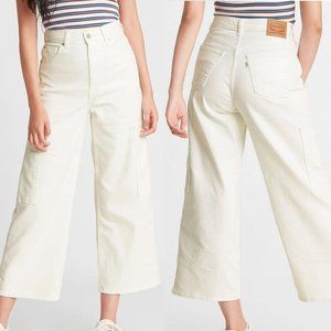 LEVI'S - Cannoli Cream High Waisted Wide Leg Crop Utility Pants T26